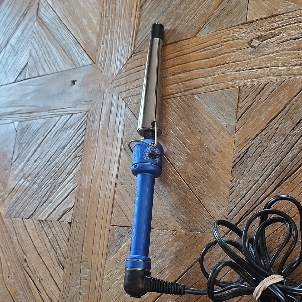 Hot Tools Blue Titanium Salon Pro 1 1/4" Curling Wand